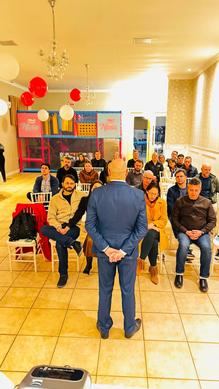Cristiano Brasil em evento de oratória e comunicação